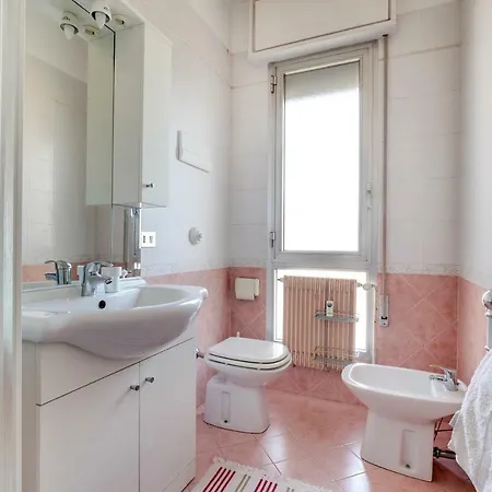 Smart Centre Apartment